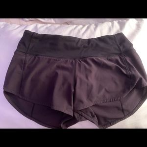 Black Lululemon Speed Shorts 2.5